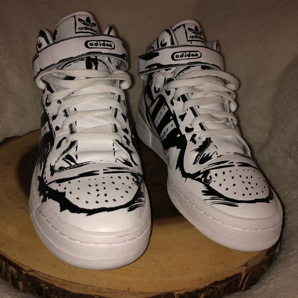 RARE Adidas DEADSTOCK-
Never used Fashion Sneakers